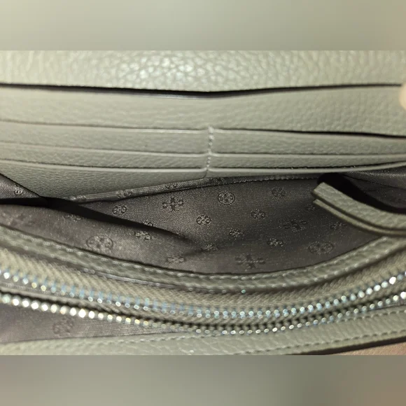 Tory Burch Pebbled Leather Continental Wallet in Light Gray - Picture 8 of 10
